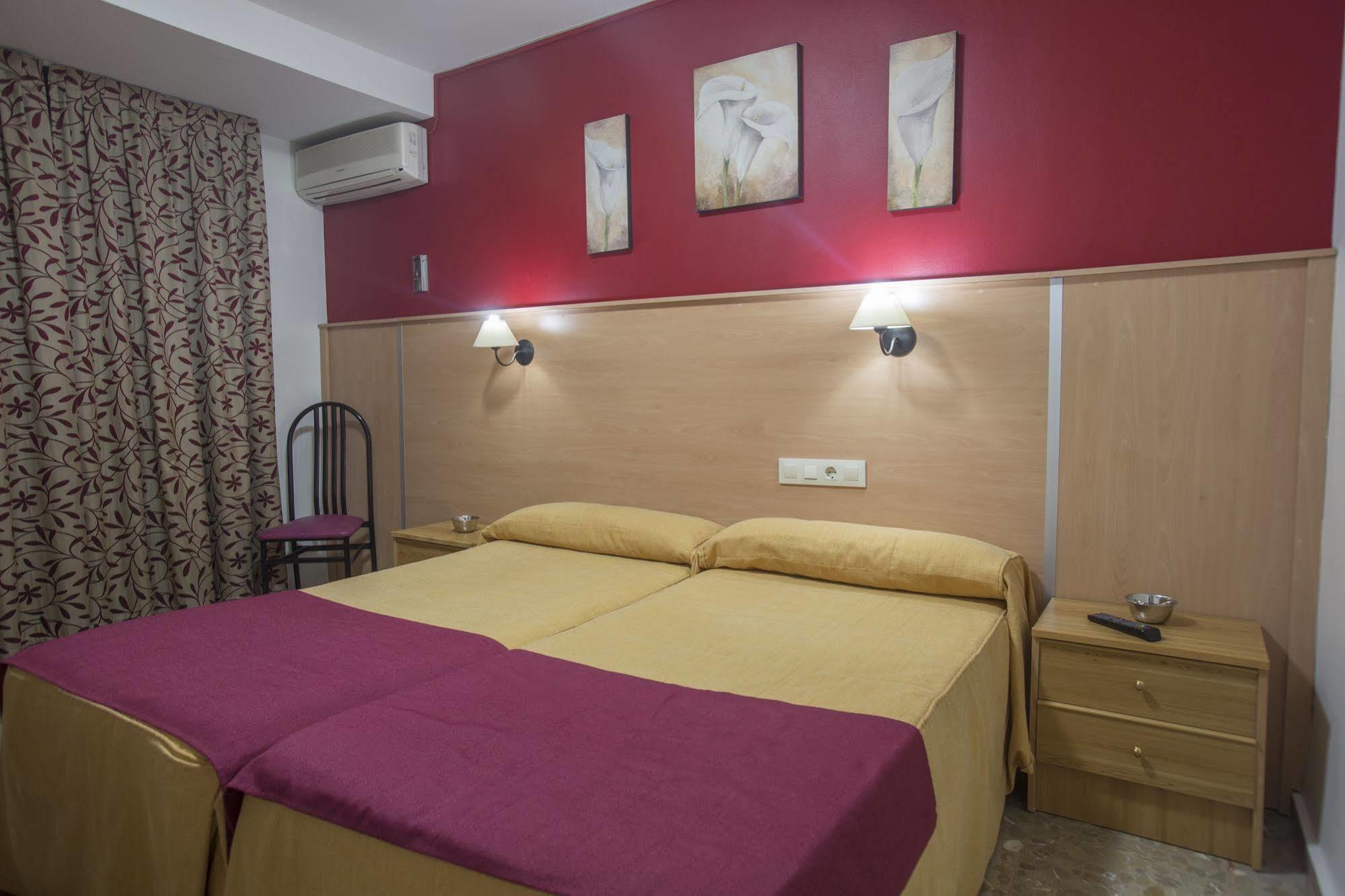 Hotel San Juan Мигельтурра Экстерьер фото